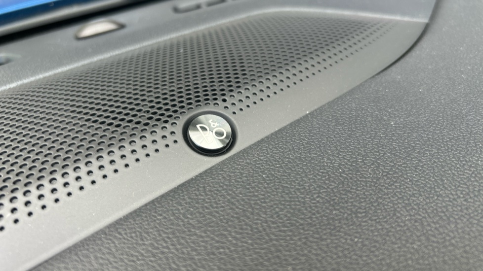 Ford Kuga 2.5 FHEV ST-Line X 5dr CVT Hybrid Estate - Image 39