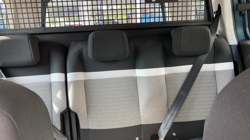 Citroen Berlingo M Petrol 1.2 PureTech 110ps Plus [5 seat] - Image 20