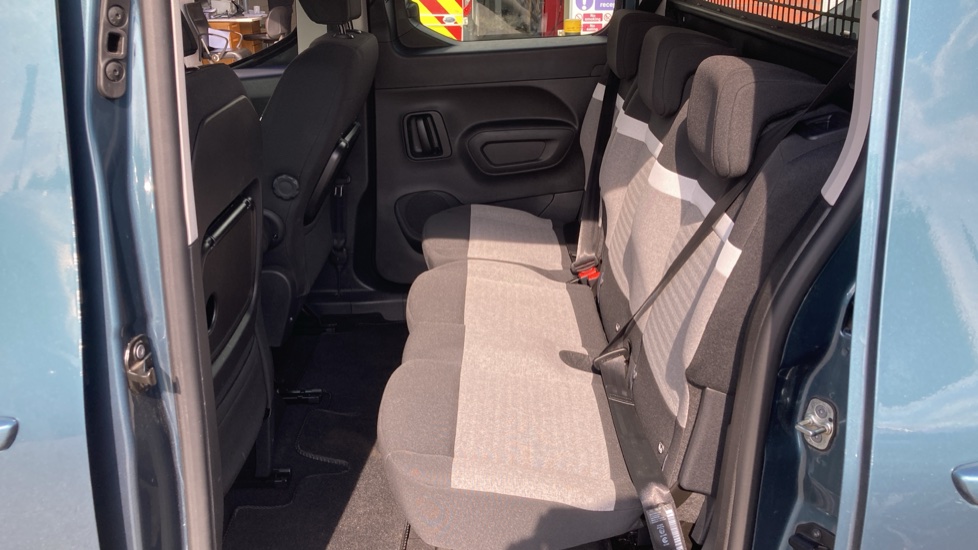 Citroen Berlingo M Petrol 1.2 PureTech 110ps Plus [5 seat] - Image 21