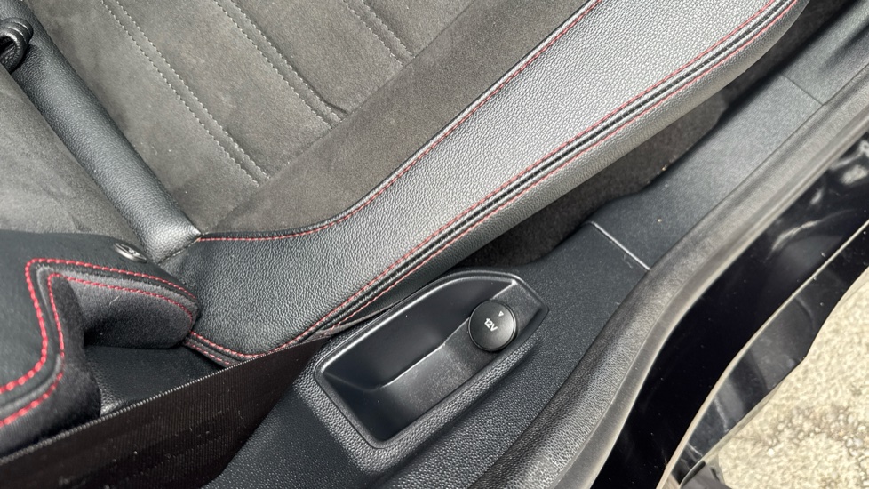 Ford EcoSport 1.0 EcoBoost 125 ST-Line 5dr Auto Petrol Hatchback - Image 30
