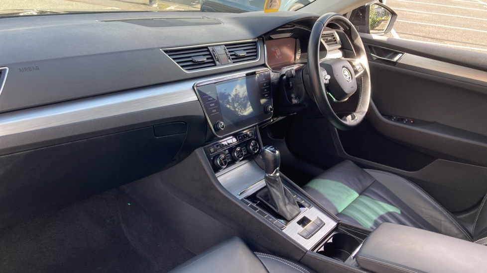 Skoda Superb 1.5 TSI SE Technology 5dr DSG Petrol Estate - Image 14