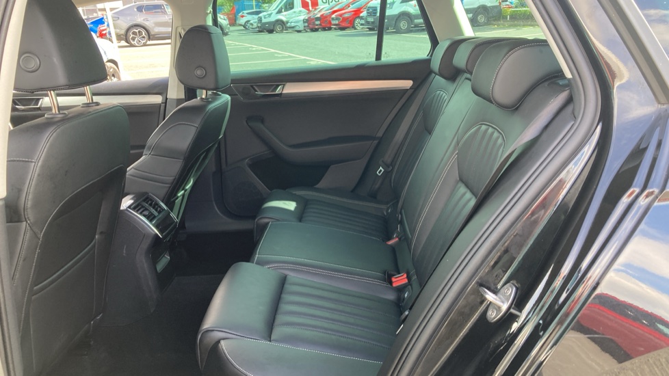 Skoda Superb 1.5 TSI SE Technology 5dr DSG Petrol Estate - Image 21