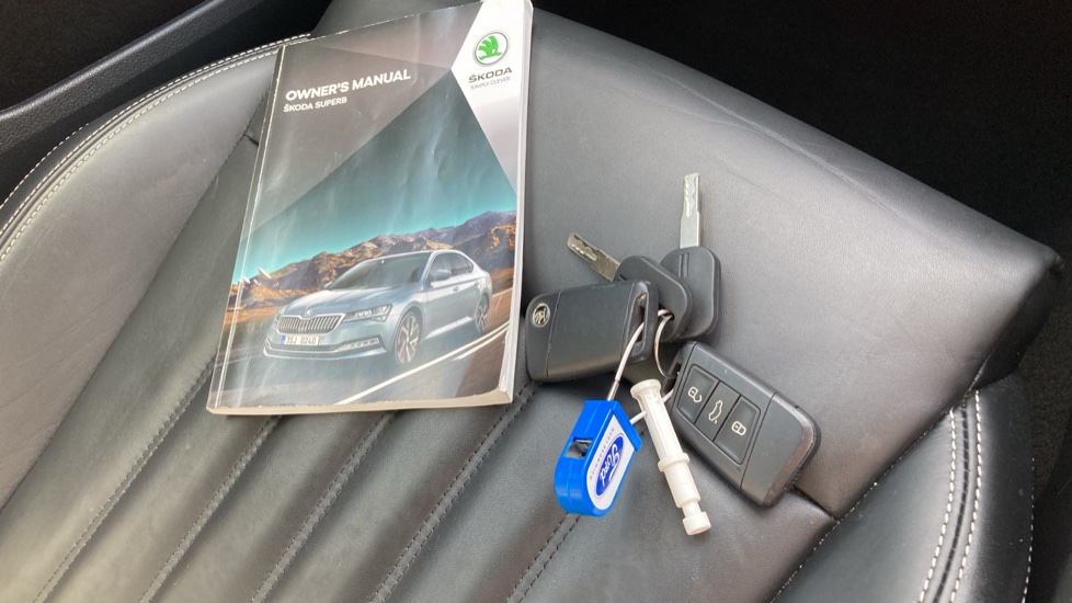 Skoda Superb 1.5 TSI SE Technology 5dr DSG Petrol Estate - Image 10