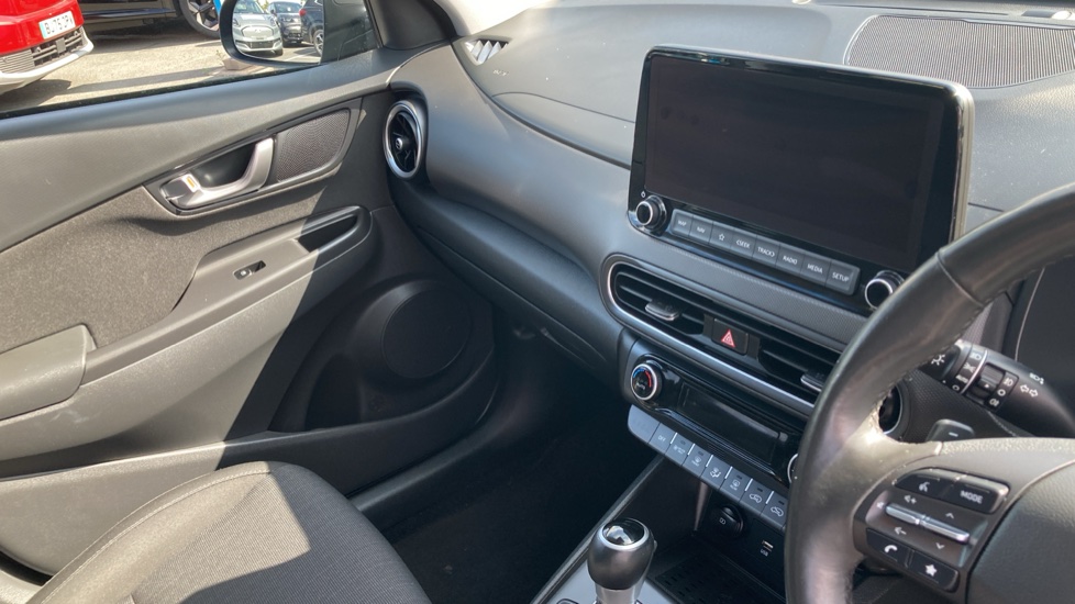 Hyundai KONA 1.6 GDi Hybrid Premium 5dr DCT Hybrid Hatchback - Image 18