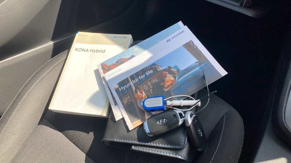 Hyundai KONA 1.6 GDi Hybrid Premium 5dr DCT Hybrid Hatchback - Image 9