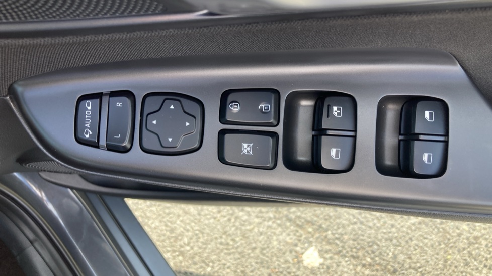 Hyundai KONA 1.6 GDi Hybrid Premium 5dr DCT Hybrid Hatchback - Image 31