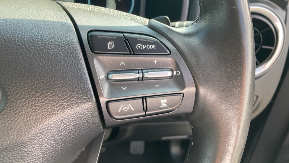Hyundai KONA 1.6 GDi Hybrid Premium 5dr DCT Hybrid Hatchback - Image 33