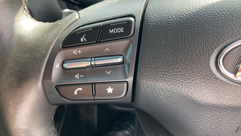 Hyundai KONA 1.6 GDi Hybrid Premium 5dr DCT Hybrid Hatchback - Image 34
