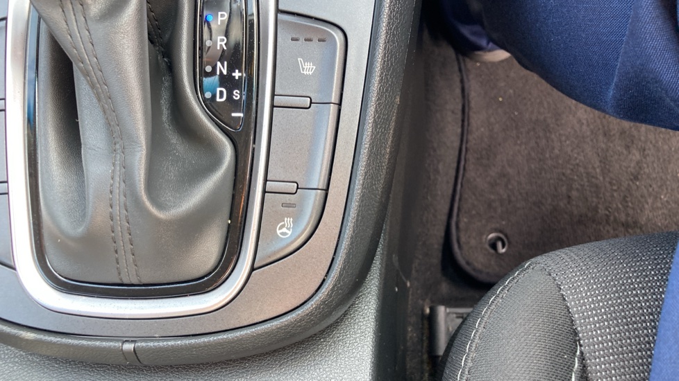 Hyundai KONA 1.6 GDi Hybrid Premium 5dr DCT Hybrid Hatchback - Image 37