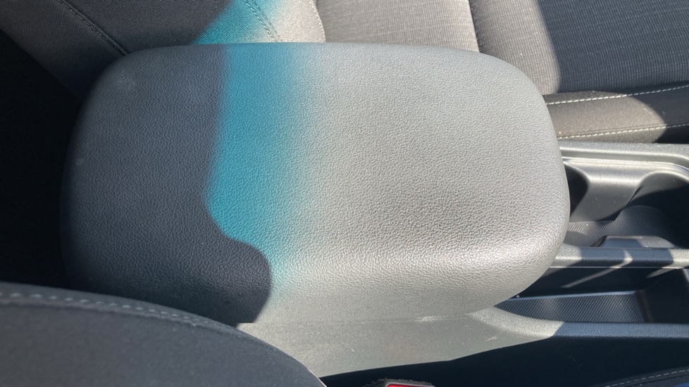 Hyundai KONA 1.6 GDi Hybrid Premium 5dr DCT Hybrid Hatchback - Image 39