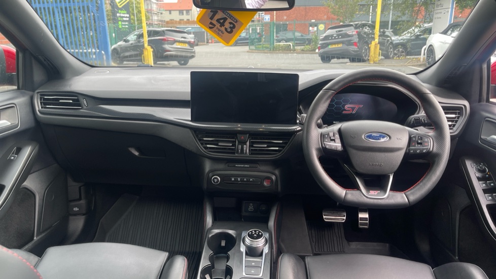 Ford Focus ST 2.3 EcoBoost ST 5dr Auto Petrol Estate - Image 16