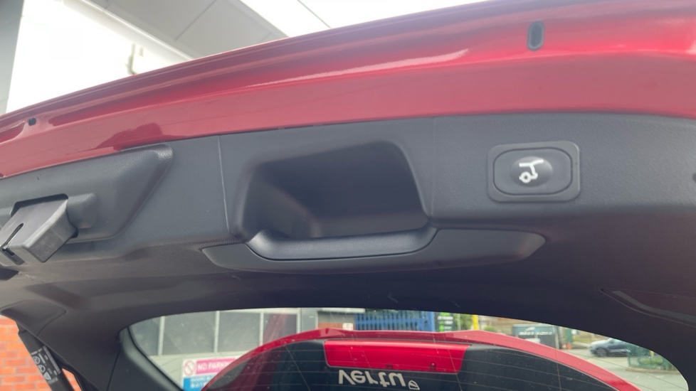 Ford Focus ST 2.3 EcoBoost ST 5dr Auto Petrol Estate - Image 32