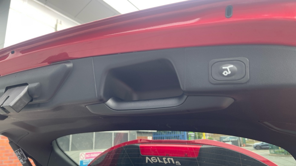 Ford Focus ST 2.3 EcoBoost ST 5dr Auto Petrol Estate - Image 33