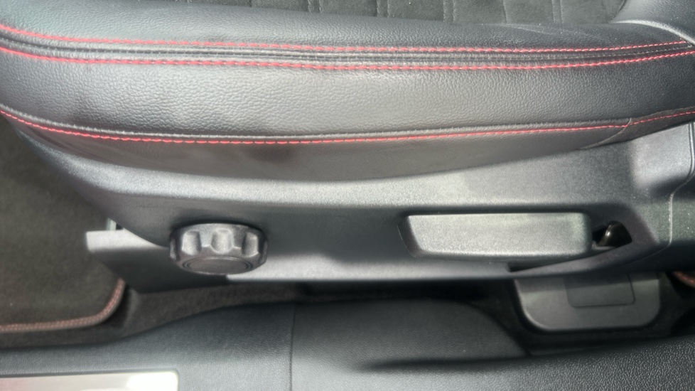 Ford Kuga 2.0 EcoBlue 190 ST-Line X 5dr Auto AWD Diesel Estate - Image 42