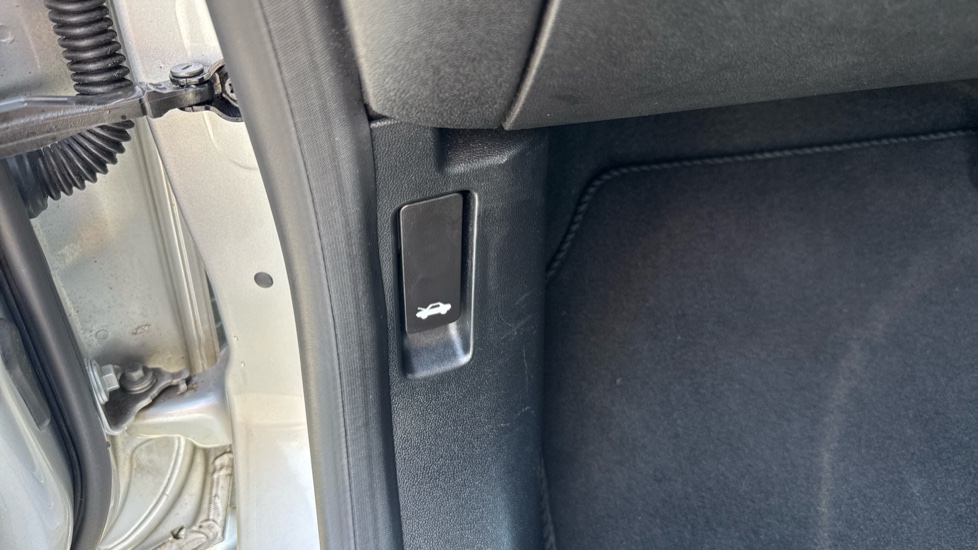 Ford Fiesta 1.0 EcoBoost Titanium 5dr Petrol Hatchback - Image 29