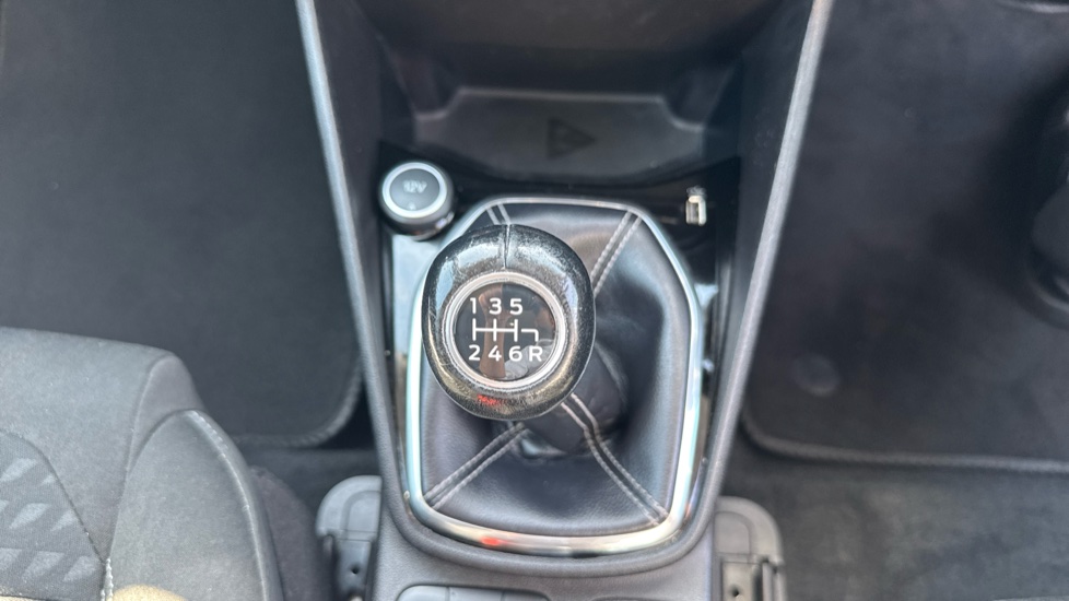 Ford Fiesta 1.0 EcoBoost Titanium 5dr Petrol Hatchback - Image 38