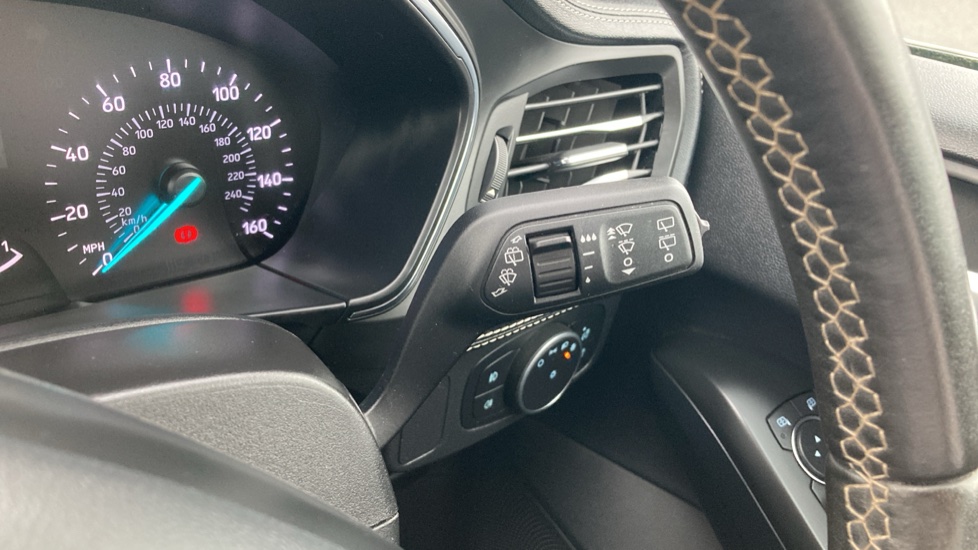 Ford Focus Vignale 2.0 EcoBlue 5dr Auto Diesel Hatchback - Image 39