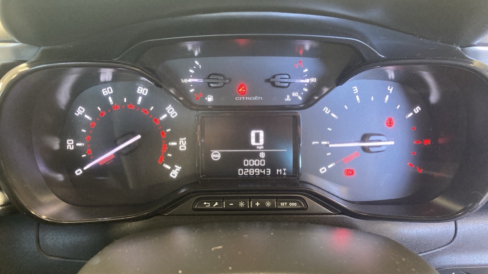 Citroen C3 1.2 PureTech 83 Feel 5dr Petrol Hatchback - Image 18