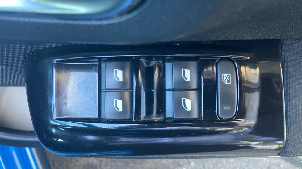 Citroen C3 1.2 PureTech 83 Feel 5dr Petrol Hatchback - Image 26