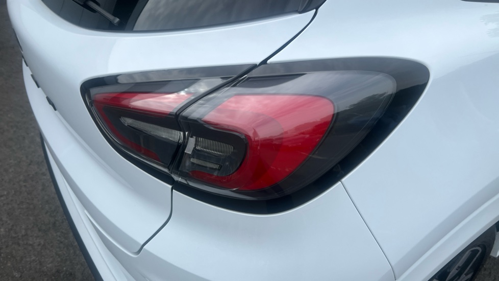 Ford Puma 1.0 EcoBoost Hybrid mHEV ST-Line X 5dr DCT Petrol Hatchback - Image 27