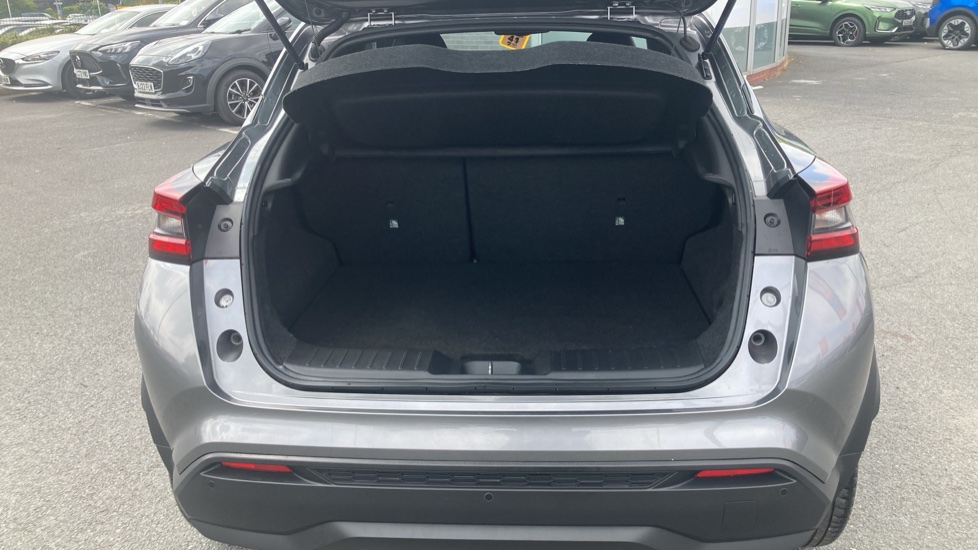 Nissan Juke 1.6 Hybrid N-Connecta 5dr Auto Hybrid Hatchback - Image 4