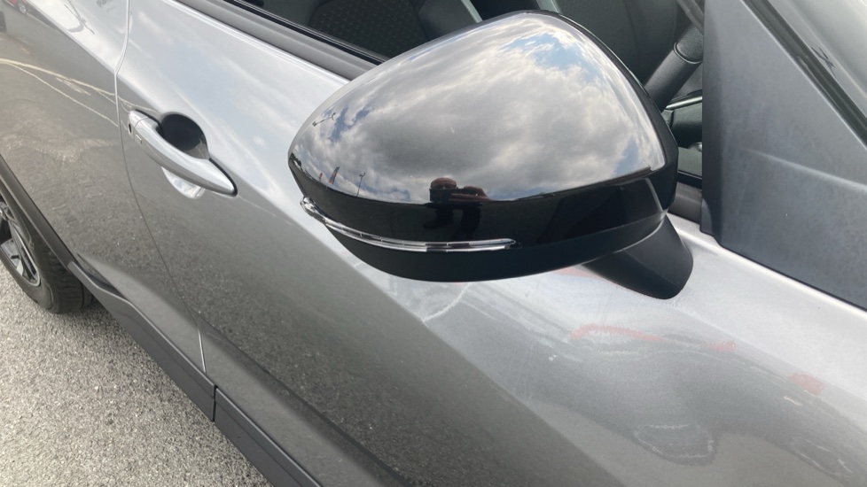 Nissan Juke 1.6 Hybrid N-Connecta 5dr Auto Hybrid Hatchback - Image 25