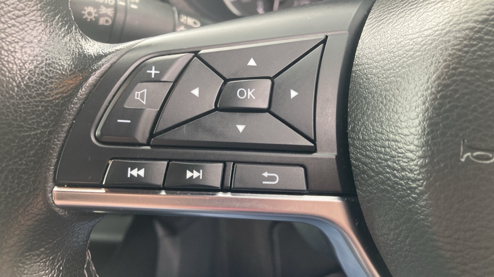 Nissan Juke 1.6 Hybrid N-Connecta 5dr Auto Hybrid Hatchback - Image 32