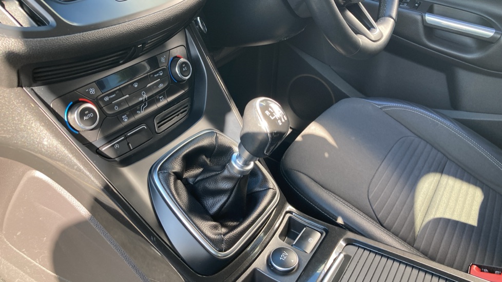 Ford Kuga 1.5 TDCi Titanium Edition 5dr 2WD Diesel Estate - Image 18
