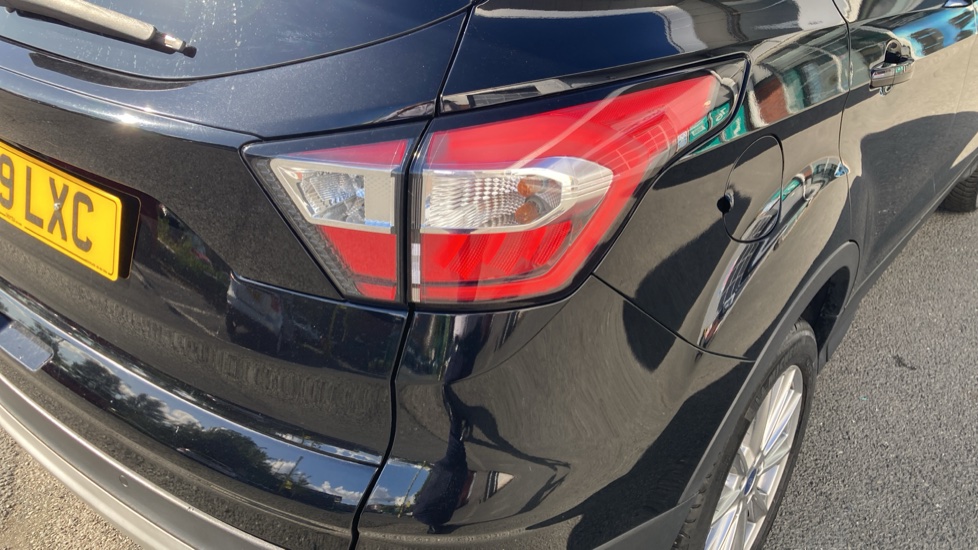 Ford Kuga 1.5 TDCi Titanium Edition 5dr 2WD Diesel Estate - Image 27
