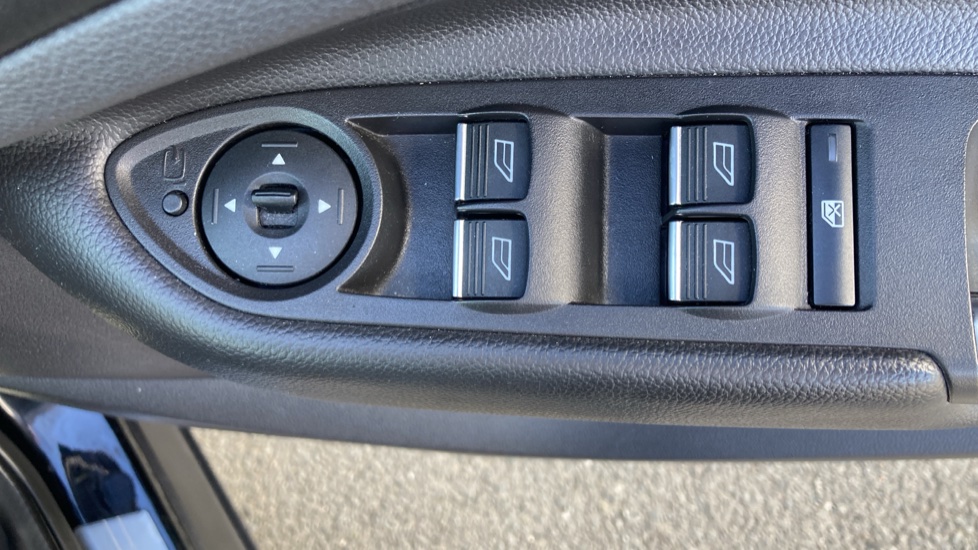 Ford Kuga 1.5 TDCi Titanium Edition 5dr 2WD Diesel Estate - Image 32