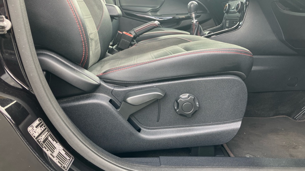 Ford EcoSport 1.0 EcoBoost 125 ST-Line 5dr Petrol Hatchback - Image 41