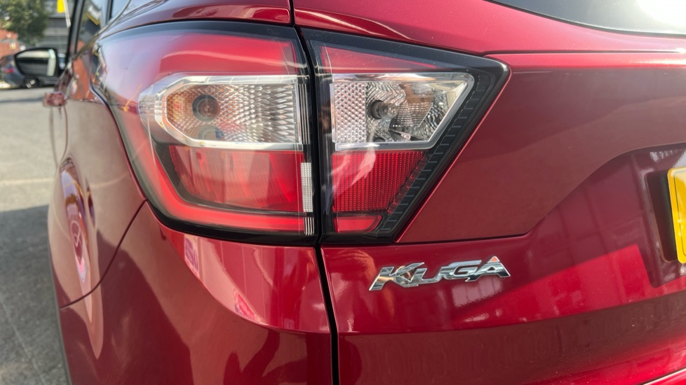 Ford Kuga 1.5 EcoBoost 182 Titanium 5dr Auto Petrol Estate - Image 39
