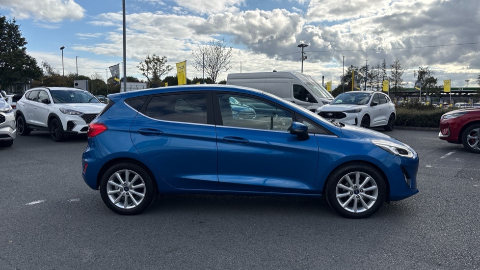 Ford Fiesta 1.0 EcoBoost Hybrid mHEV 125 Titanium 5dr Petrol Hatchback - Image 5