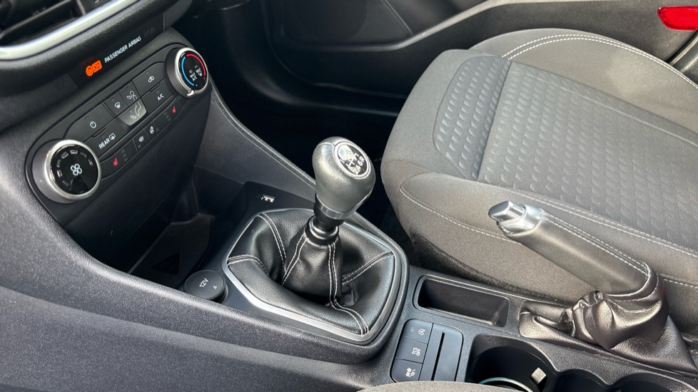 Ford Fiesta 1.0 EcoBoost Hybrid mHEV 125 Titanium 5dr Petrol Hatchback - Image 17