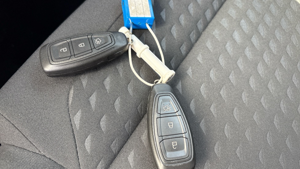 Ford Fiesta 1.0 EcoBoost Hybrid mHEV 125 Titanium 5dr Petrol Hatchback - Image 8