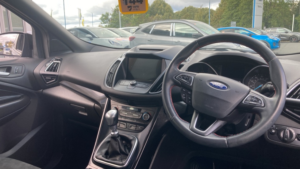 Ford Kuga 2.0 TDCi ST-Line 5dr 2WD Diesel Estate - Image 16
