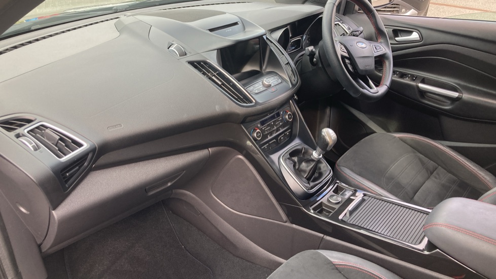 Ford Kuga 2.0 TDCi ST-Line 5dr 2WD Diesel Estate - Image 18