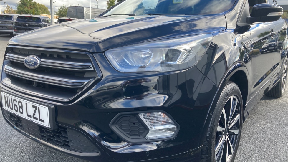 Ford Kuga 2.0 TDCi ST-Line 5dr 2WD Diesel Estate - Image 25
