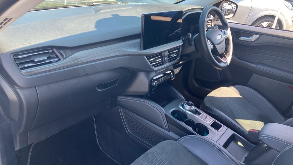 Ford Kuga 2.5 FHEV Active 5dr CVT Hybrid Estate - Image 9