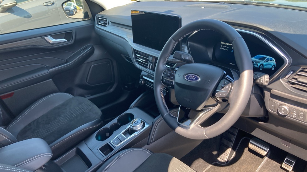 Ford Kuga 2.5 FHEV Active 5dr CVT Hybrid Estate - Image 11
