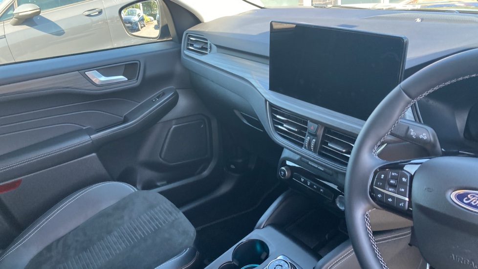 Ford Kuga 2.5 FHEV Active 5dr CVT Hybrid Estate - Image 14