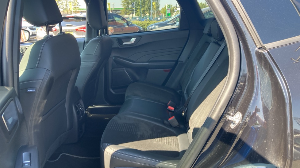 Ford Kuga 2.5 FHEV Active 5dr CVT Hybrid Estate - Image 16