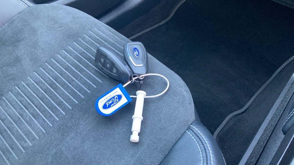 Ford Kuga 2.5 FHEV Active 5dr CVT Hybrid Estate - Image 20