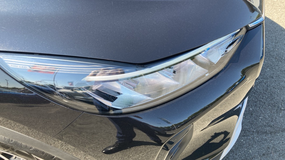 Ford Kuga 2.5 FHEV Active 5dr CVT Hybrid Estate - Image 21