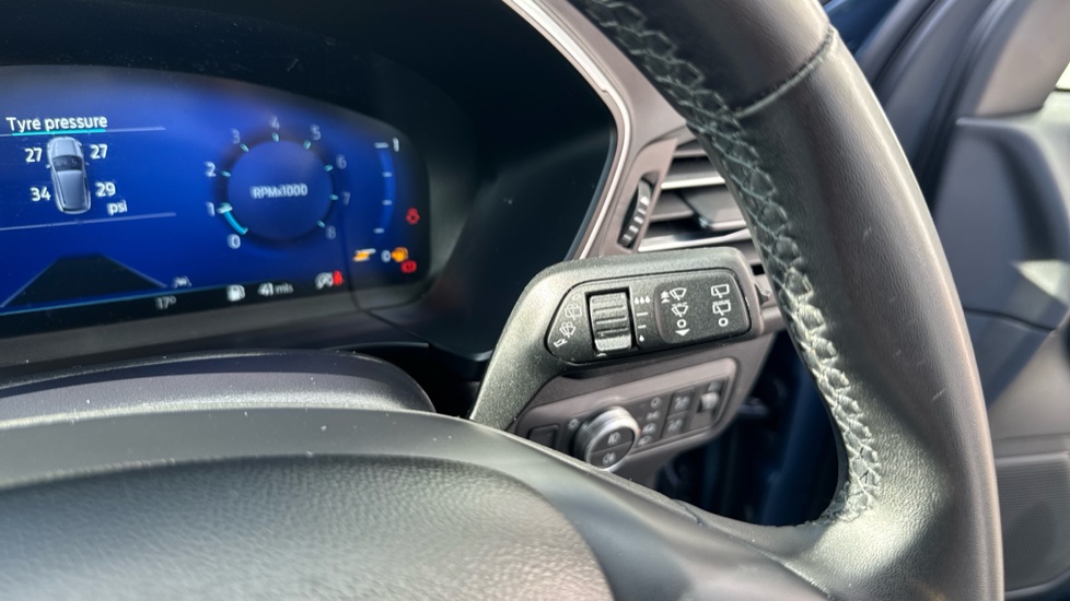 Ford Kuga 1.5 EcoBoost 150 Titanium Edition 5dr Petrol Estate - Image 33