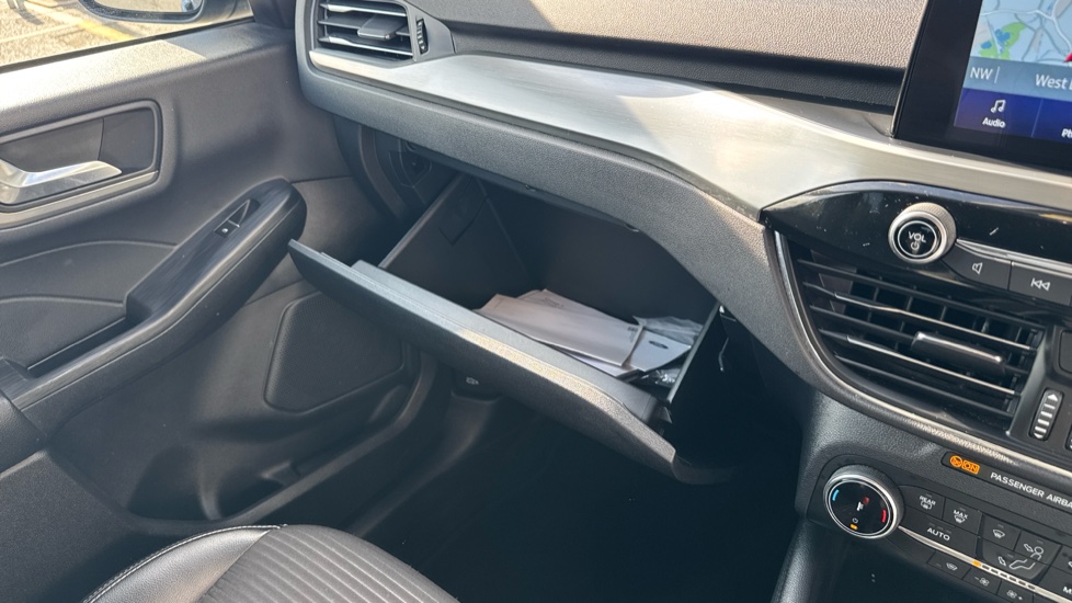 Ford Kuga 1.5 EcoBoost 150 Titanium Edition 5dr Petrol Estate - Image 41