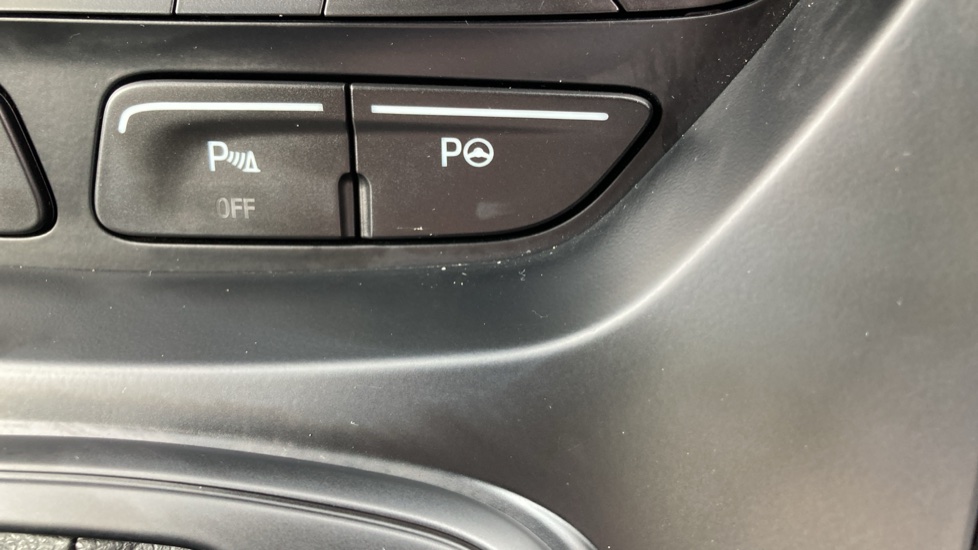Ford Kuga 2.0 TDCi 180 ST-Line 5dr Auto Diesel Estate - Image 36