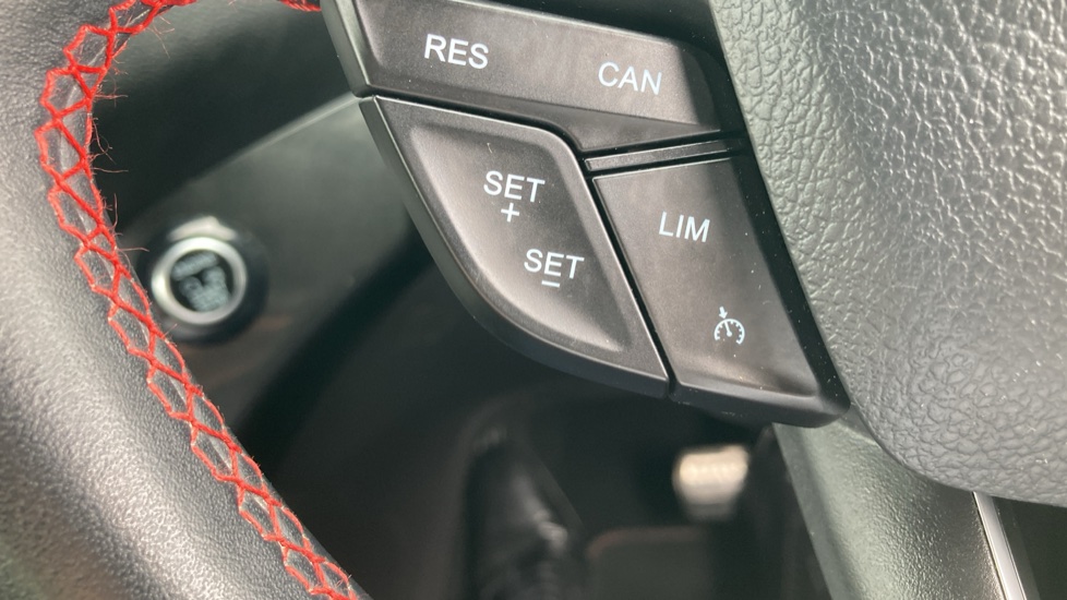 Ford Kuga 2.0 TDCi 180 ST-Line 5dr Auto Diesel Estate - Image 44