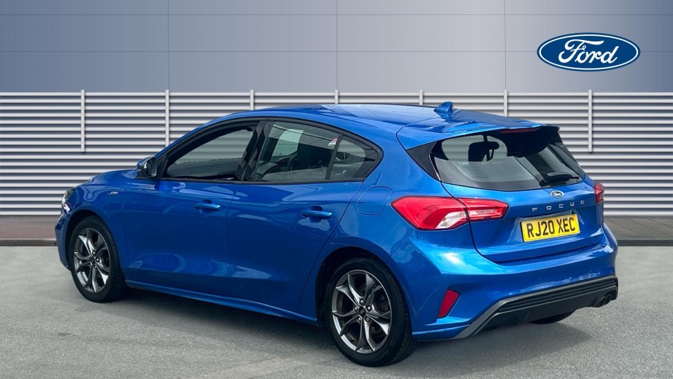 Ford Focus 1.0 EcoBoost 125 ST-Line 5dr Petrol Hatchback - Image 2