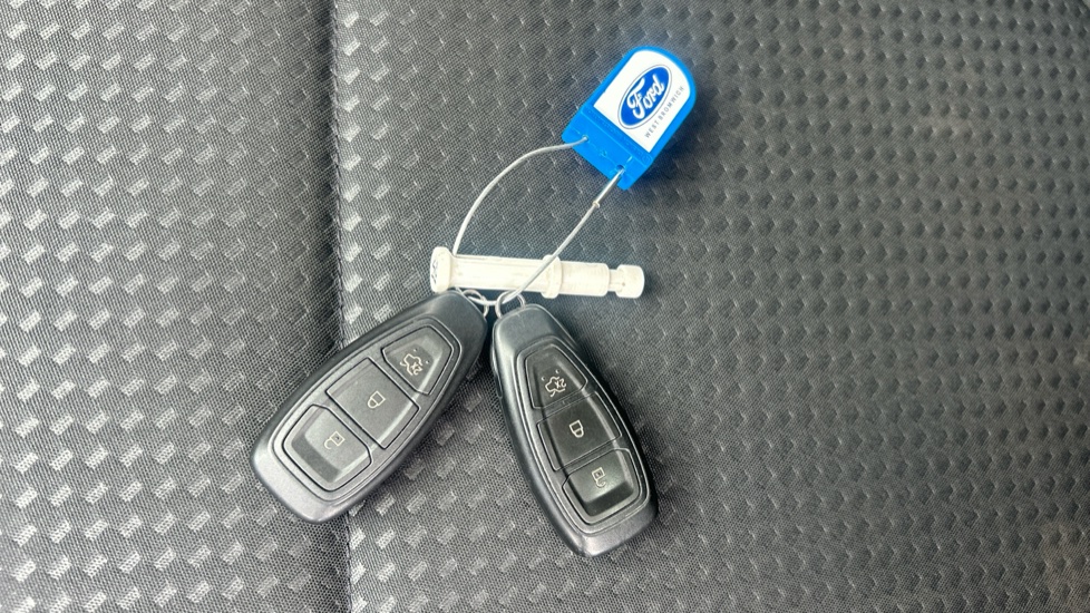 Ford Focus 1.0 EcoBoost 125 ST-Line 5dr Petrol Hatchback - Image 9